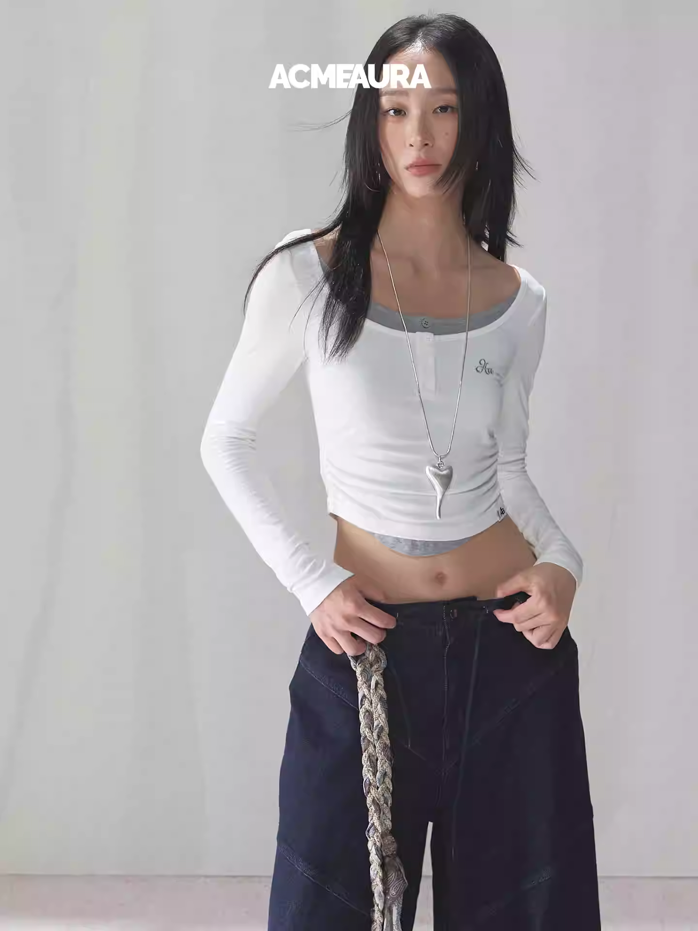Retro fake two-piece short hot girl T-shirt, women's regular shoulder slim-fit long-sleeved base layer top